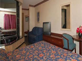 Lodge Econo Near Montage Mountain *
